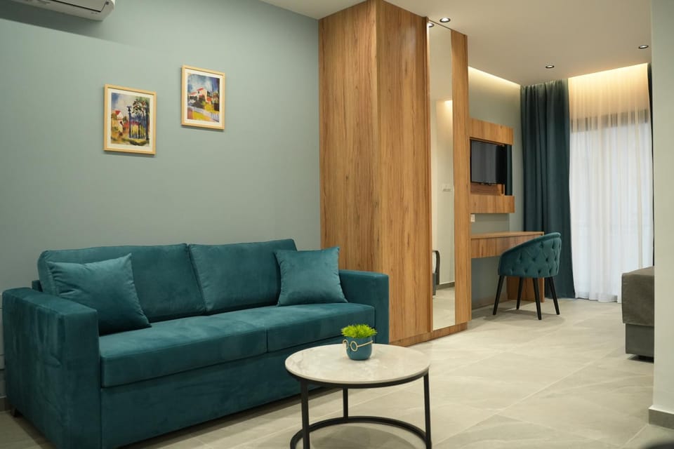 TV and multimedia, Seating area