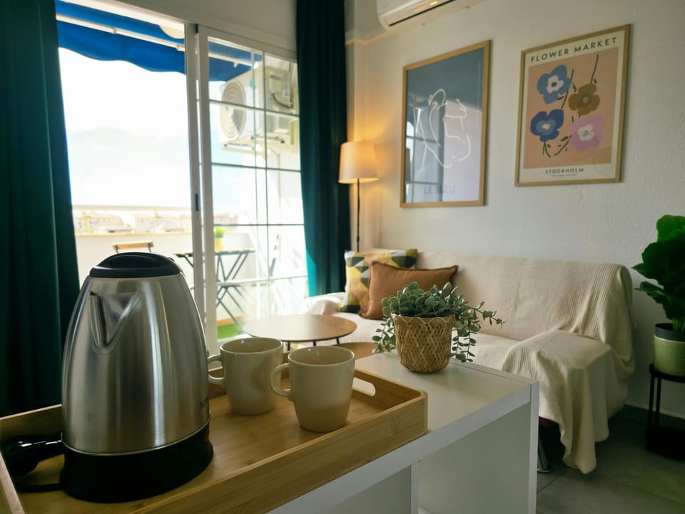 Coffee/tea facilities, Living room