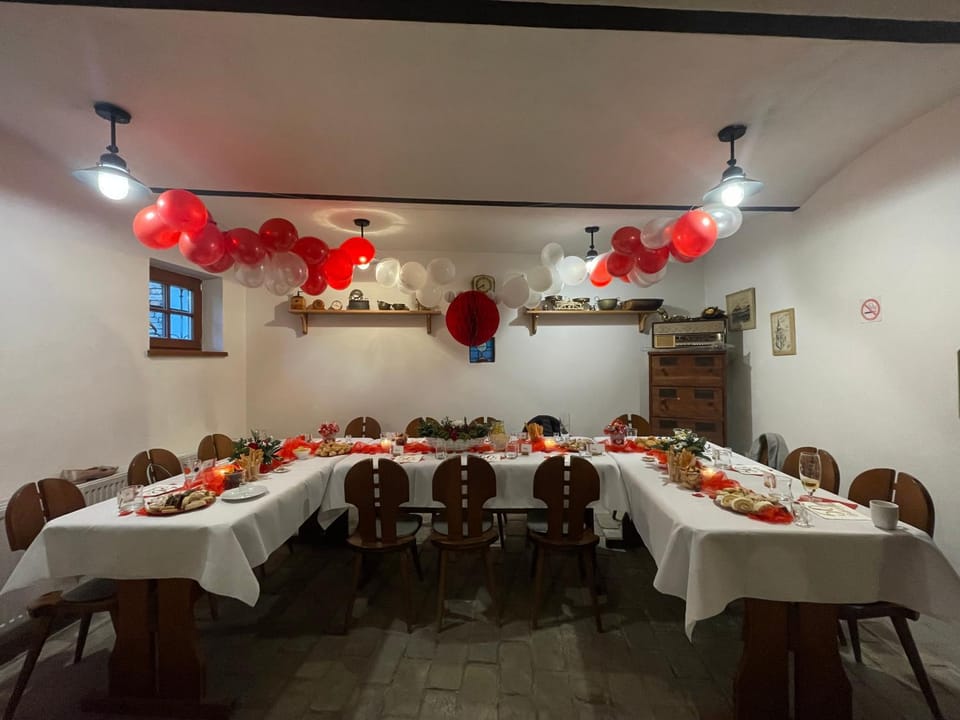 Banquet/Function facilities, Meeting/conference room