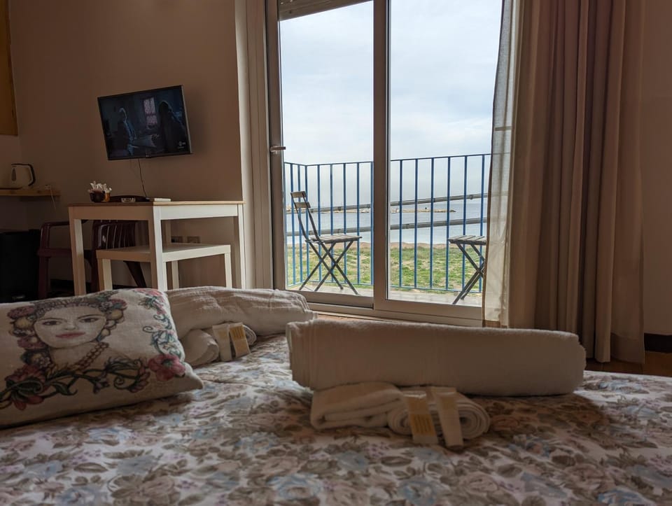 Natural landscape, Photo of the whole room