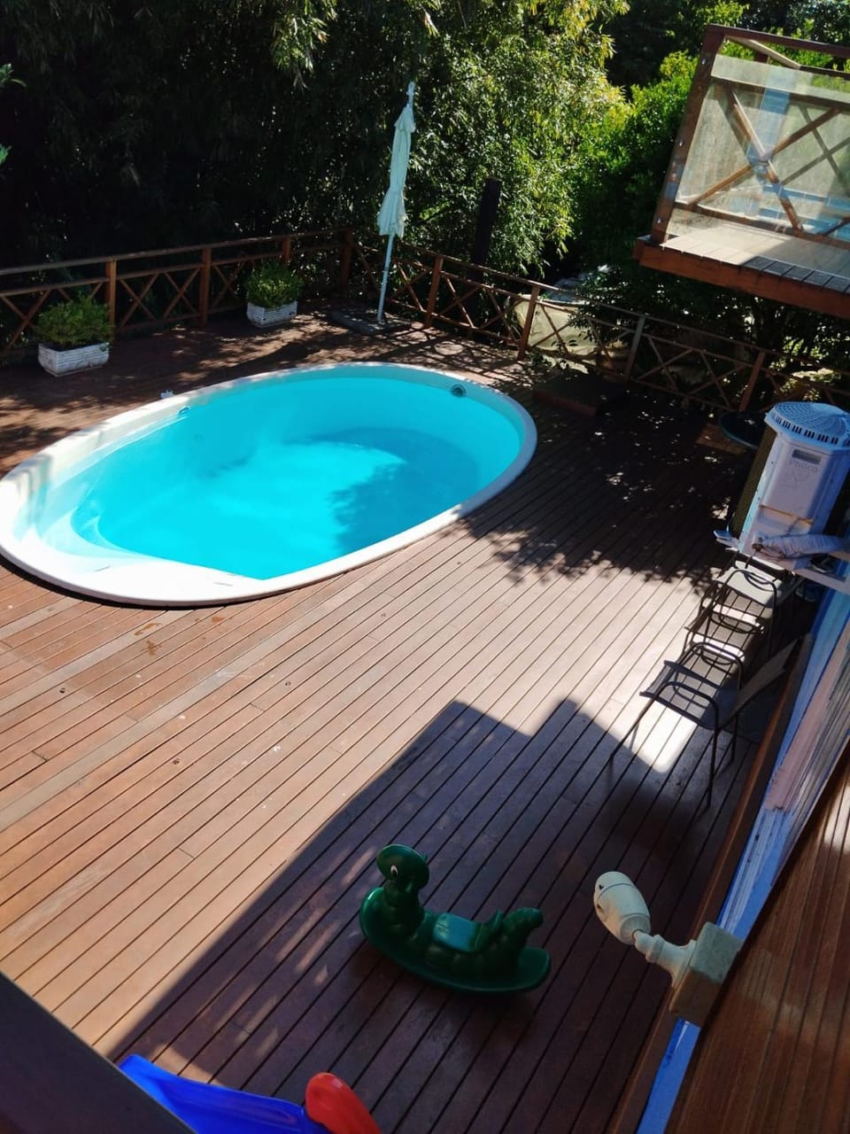 Swimming pool, Swimming pool