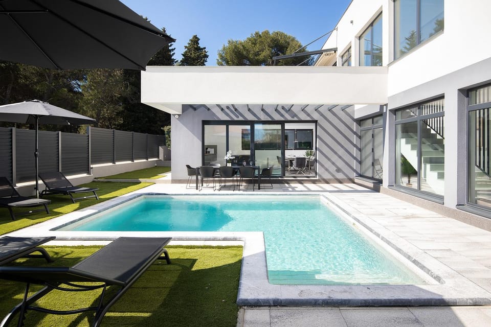 Patio, Pool view, Swimming pool