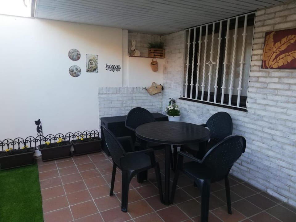 Apartamento con jardín privado a 10 min del centro de Salamanca Apartment in Castile and León