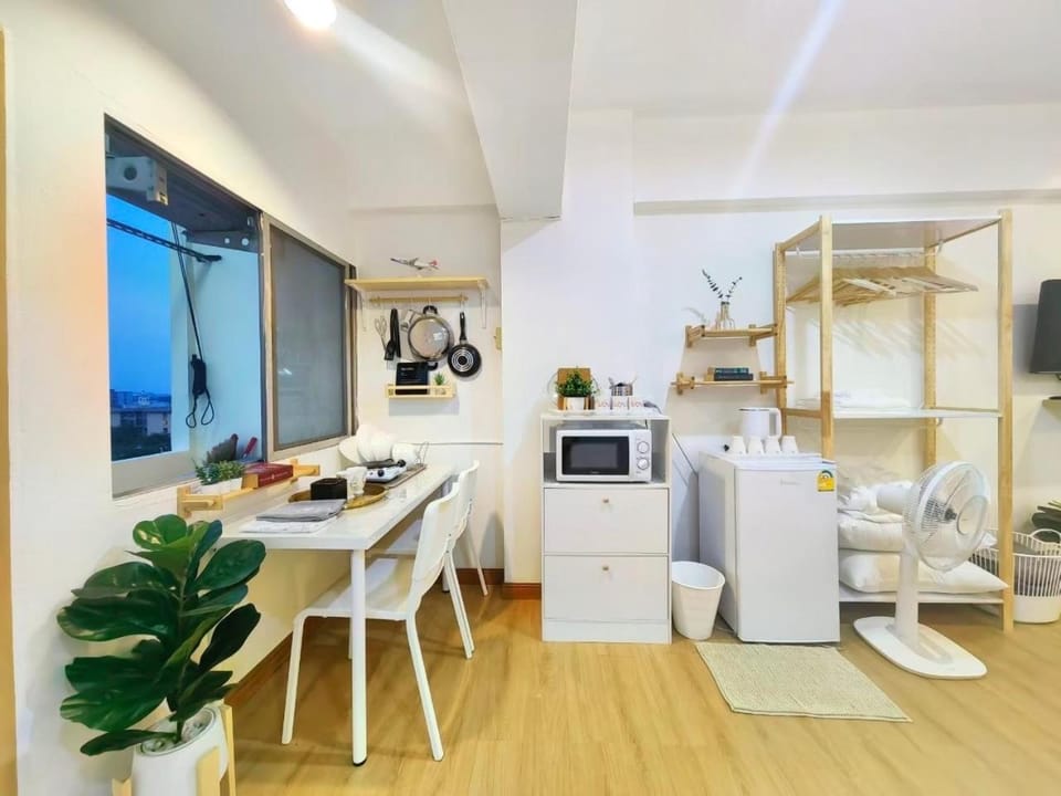 Secret Muji Vintage Building ห้องลับมูจิในตึกวินเทจ Apartment in Bangkok