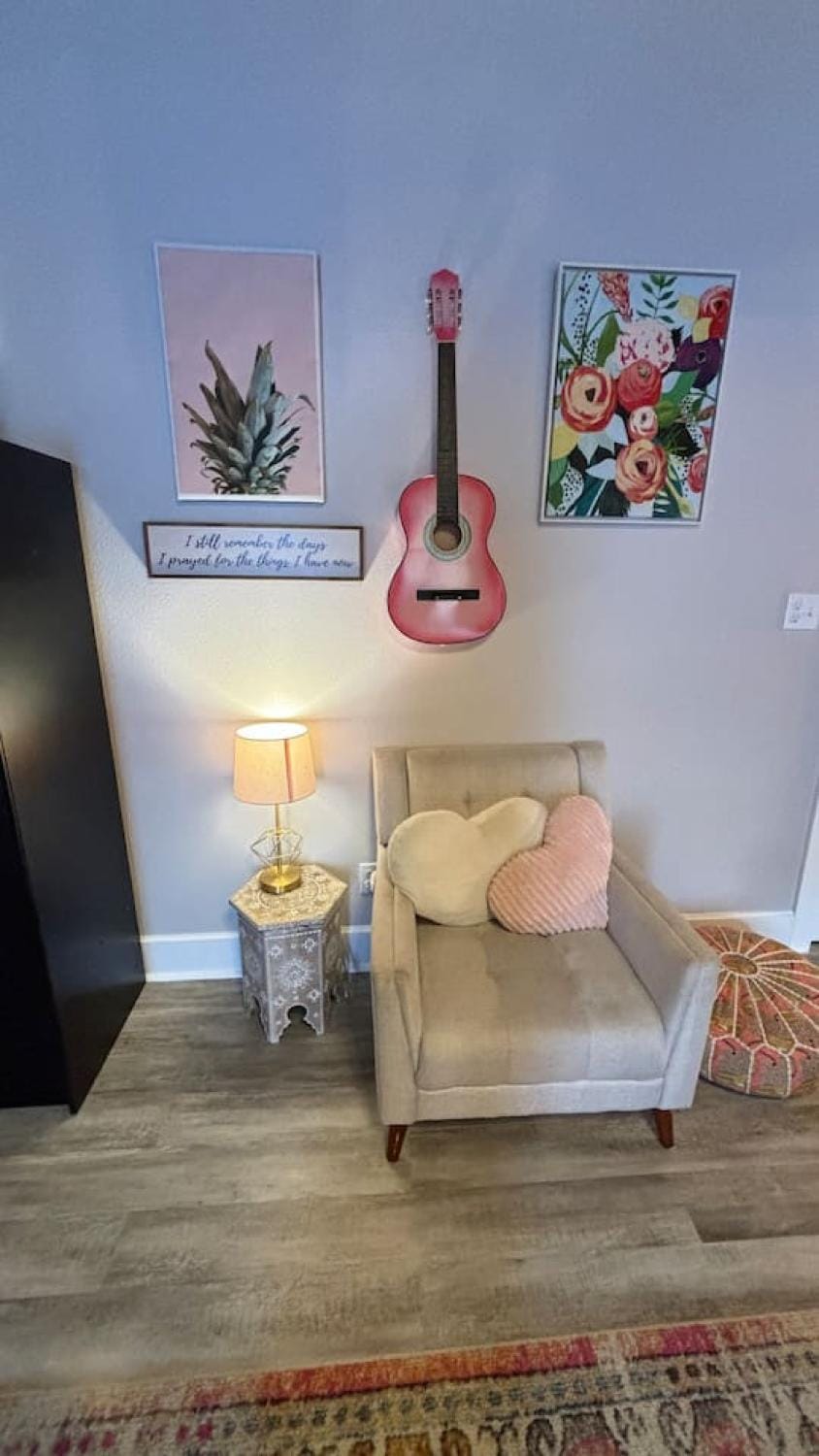 Eureka on Main Velvet Suite 102 Apartment in Eureka Springs
