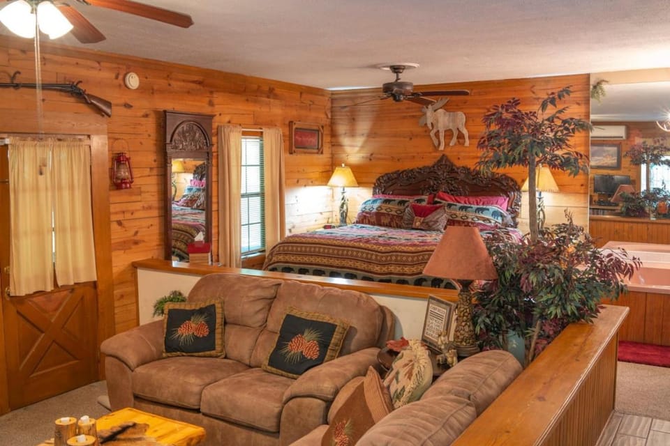 The Rest and Relxation Cabin Cabin in Eureka Springs