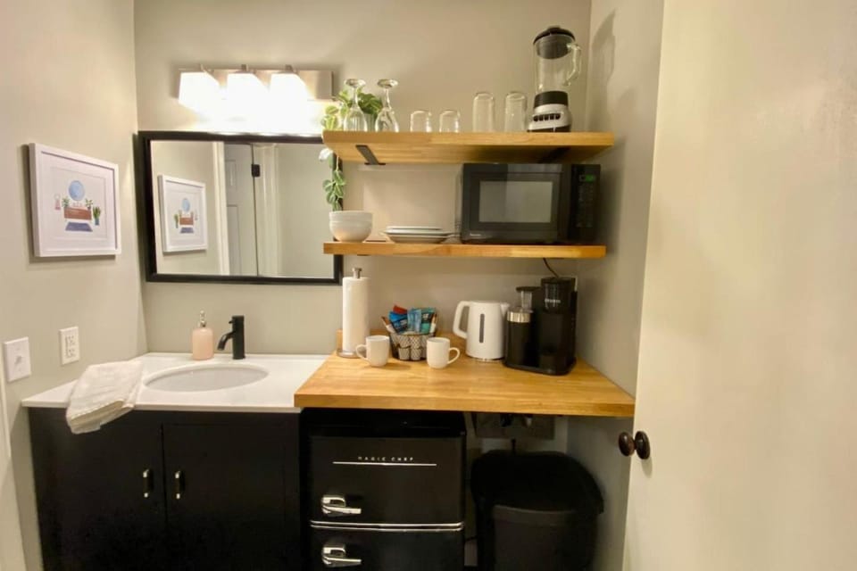 Main St. Eureka Suite 202 Apartment in Eureka Springs