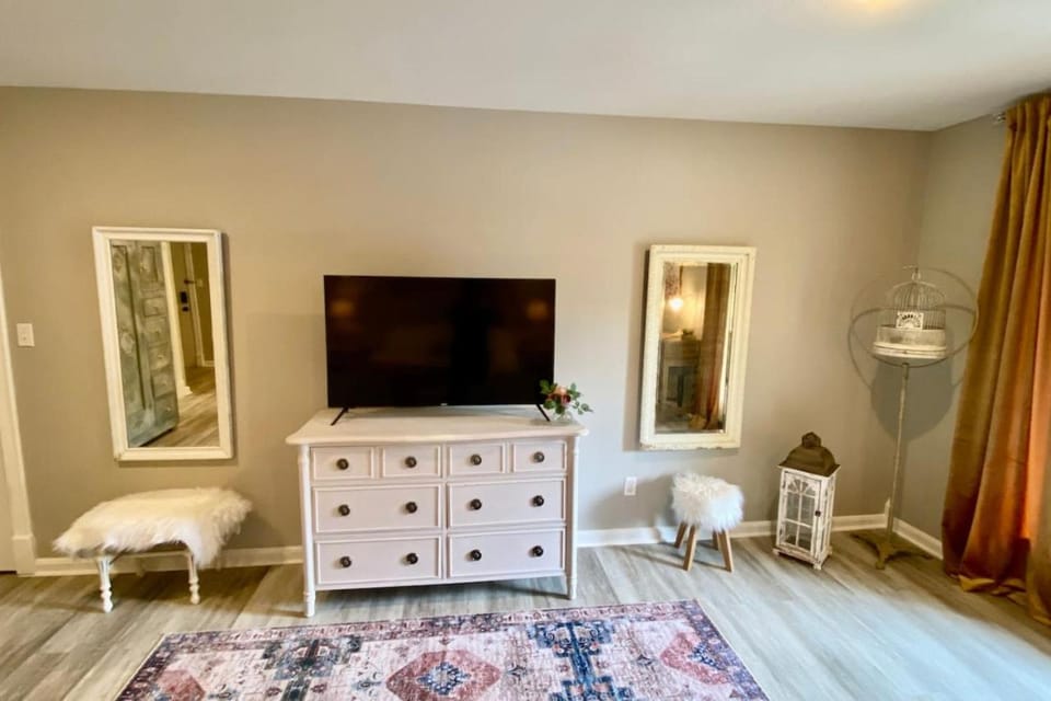 Main St Eureka - Suite 201 House in Eureka Springs