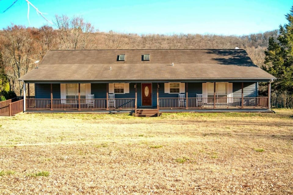 Large 6BR Home on White River, WiFi, Sleeps 12 House in Carroll County