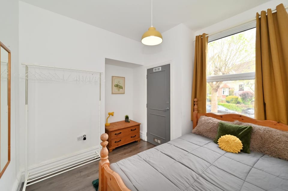 Bed, Bedroom, wardrobe