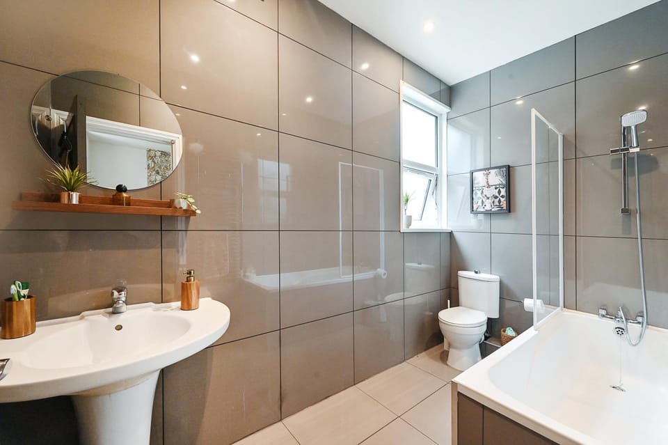 Toilet, Bathroom, Bath