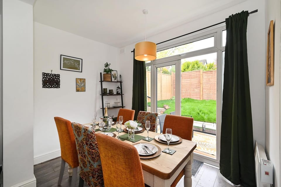 Dining area, Garden view