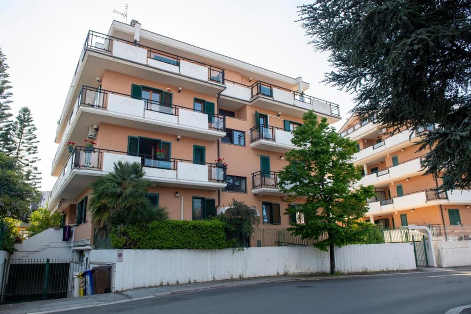 Property building, Balcony/Terrace