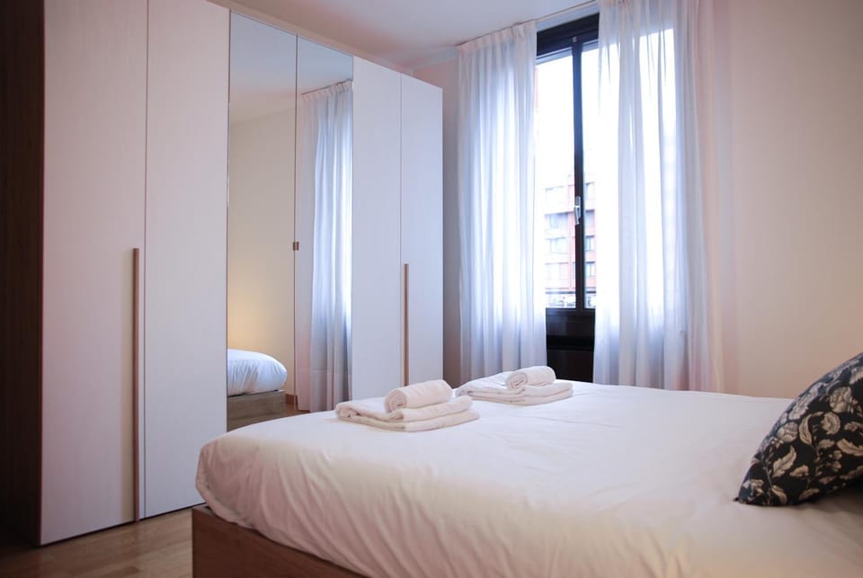 Home & Pet - Ponte Apartment in Lombardy