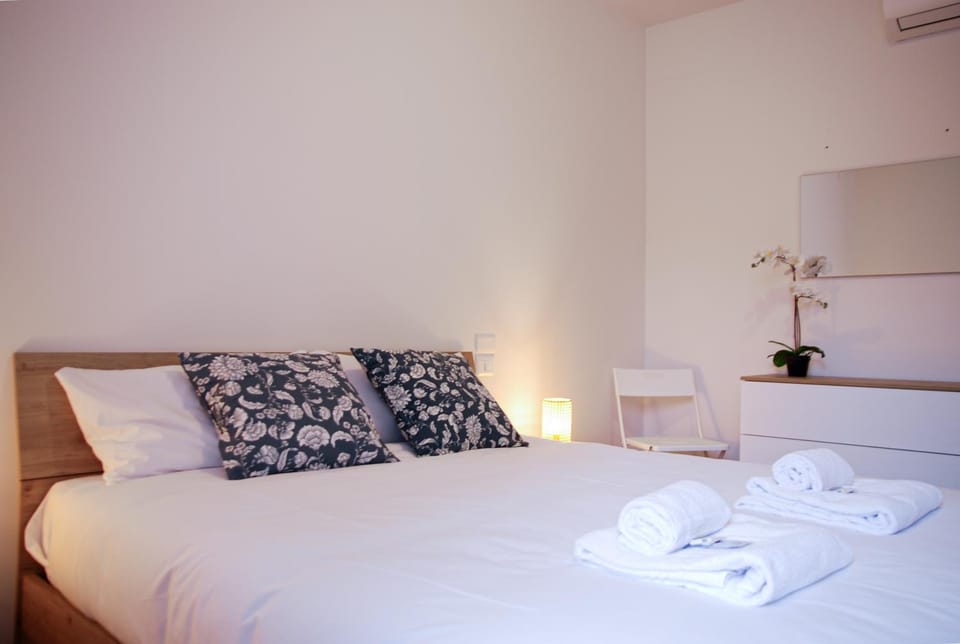 Home & Pet - Ponte Apartment in Lombardy