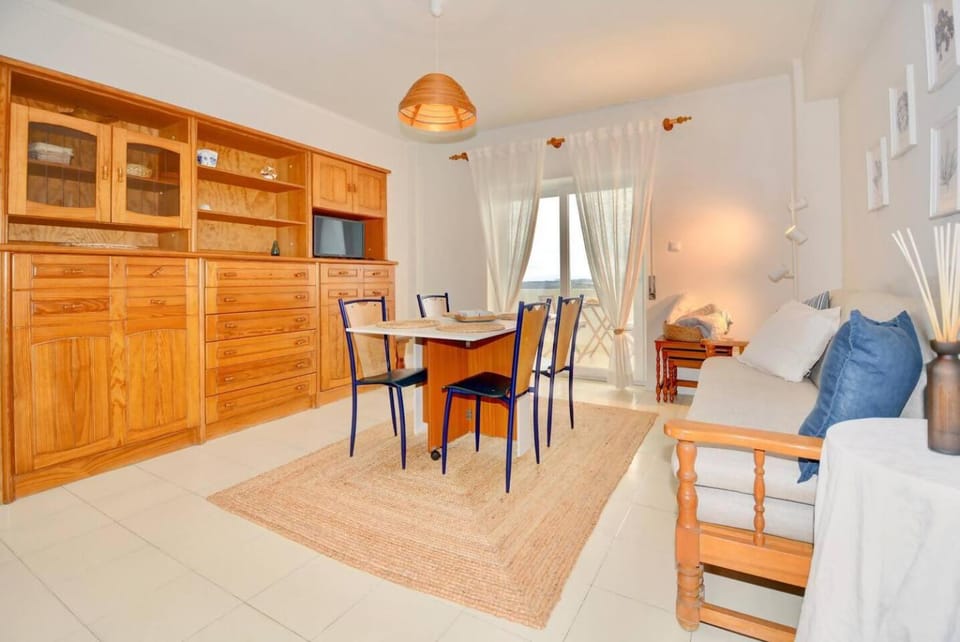 Baleal Ocean Breeze Apartment in Peniche