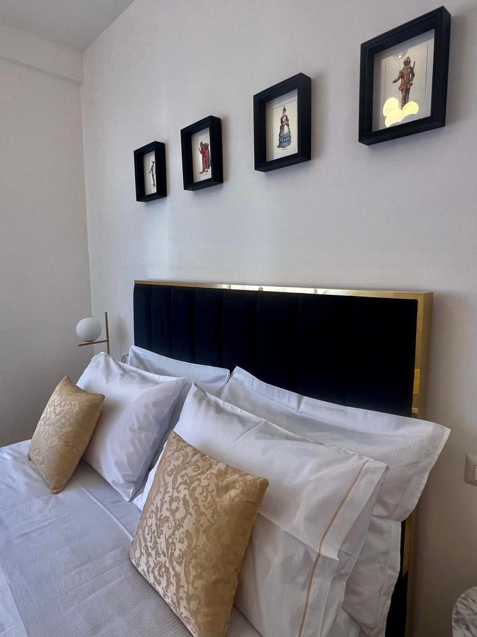 Bed, Decorative detail, Bedroom