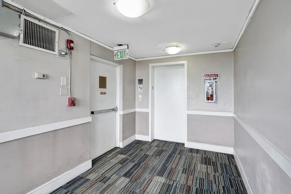 Ocean Dr 1BR • Miami Beach Getaway House in Flamingo Lummus