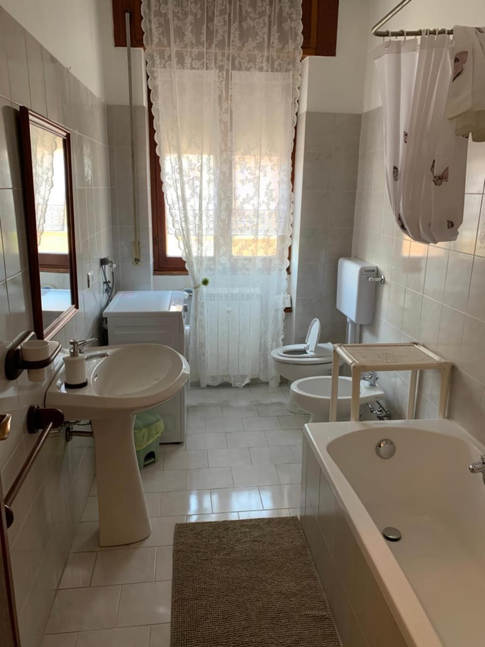 Bathroom, Living room