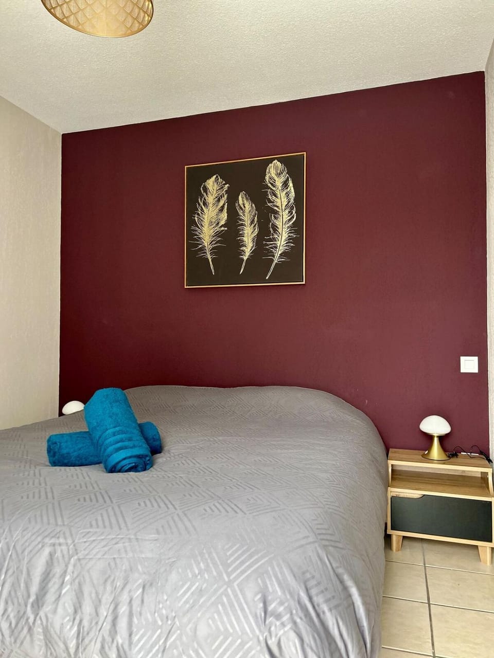 Bed, Photo of the whole room, Bedroom