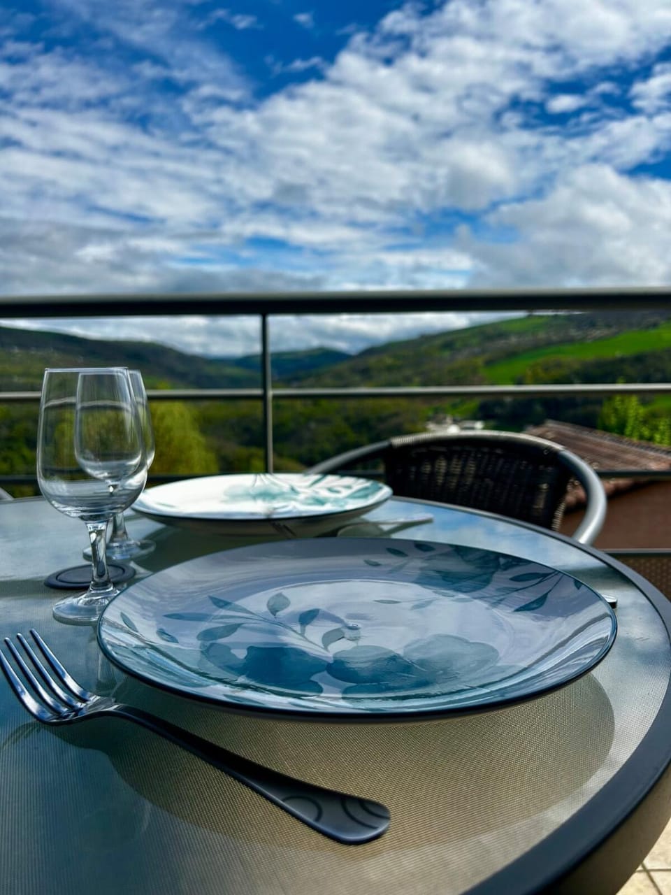 View (from property/room), Balcony/Terrace, Dining area