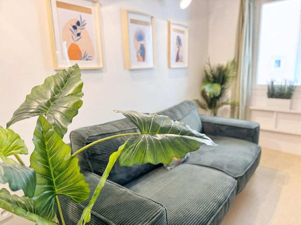 RF107 - Moderne 3P Nice Port Place du Pin Apartment in Nice