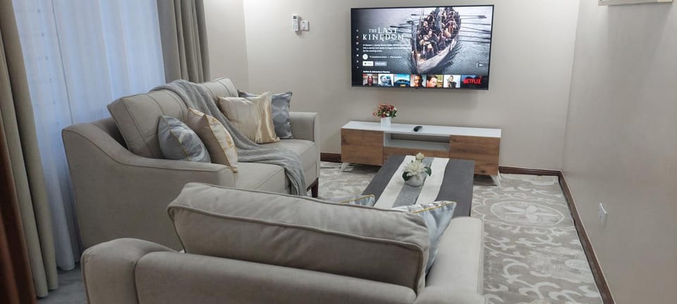 Communal lounge/ TV room, TV and multimedia, Living room, Seating area, Evening entertainment