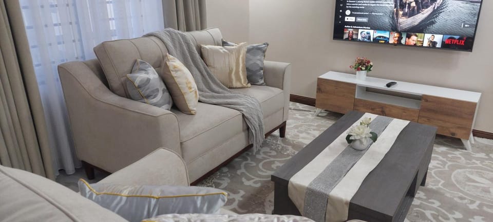 Communal lounge/ TV room, TV and multimedia, Living room, Seating area, Evening entertainment