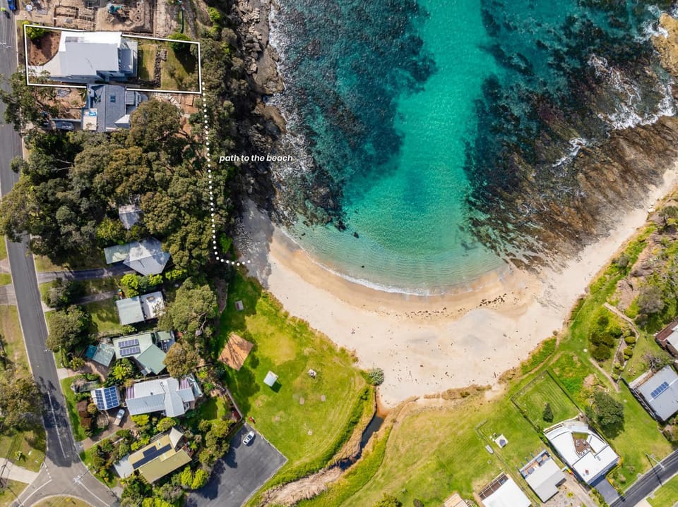 Nearby landmark, Neighbourhood, Natural landscape, Bird's eye view, Beach