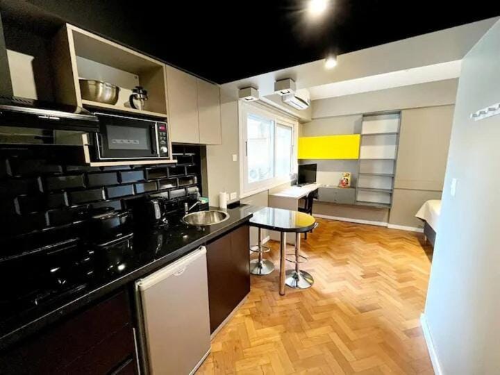 Kitchen or kitchenette, Dining area, oven, stove, toaster