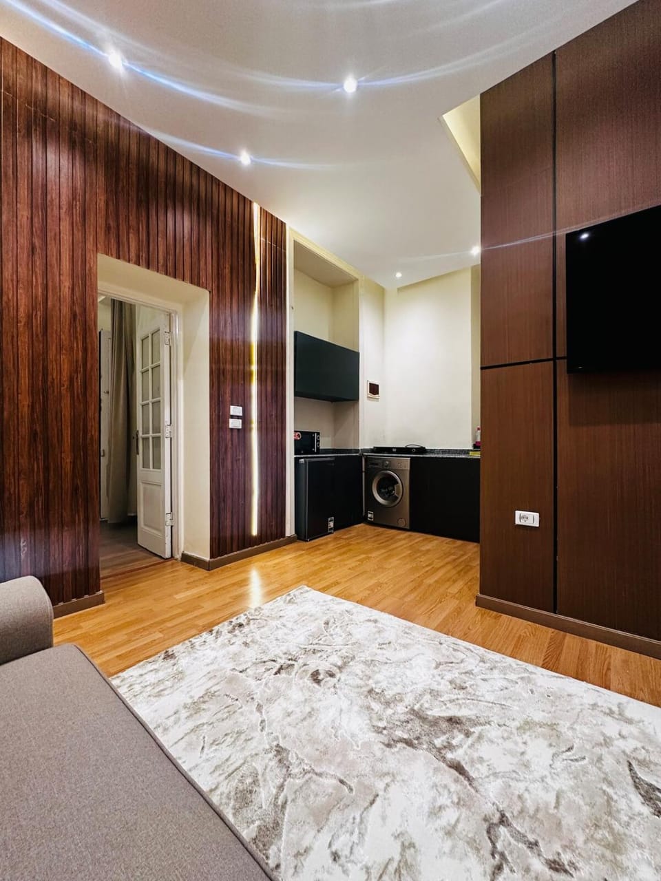 Urban Garden Retreat Cozy Studio and Private Patio Apartment in Cairo