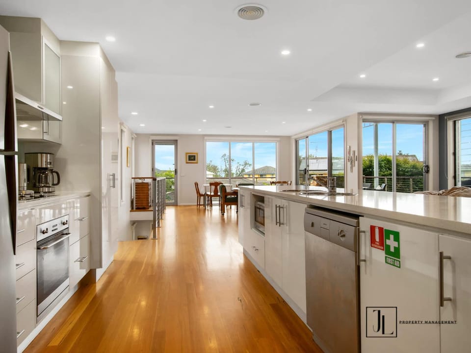 Kitchen or kitchenette, dishwasher, oven, pet friendly, stove, toaster
