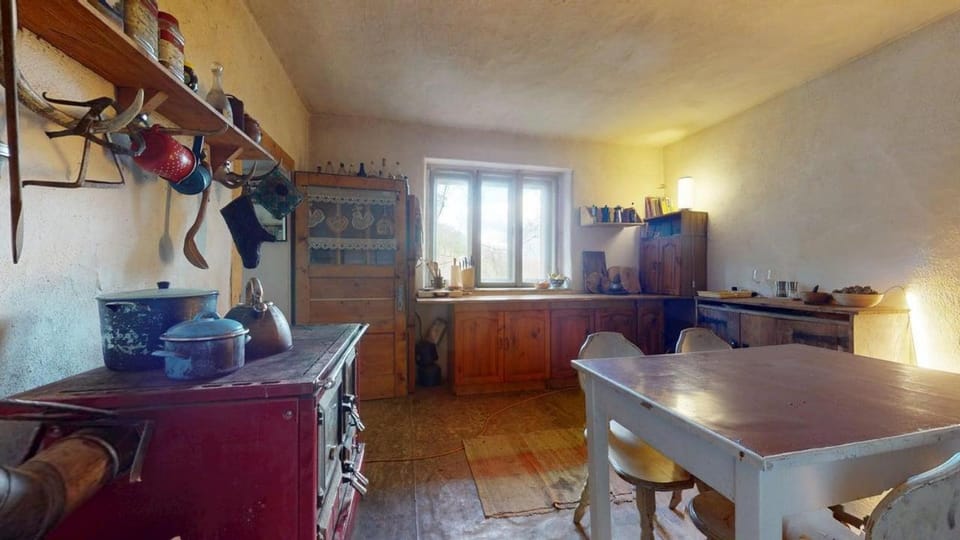 Kitchen or kitchenette, Dining area, kitchen