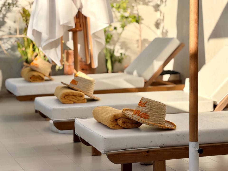 Patio, Patio, Balcony/Terrace, Balcony/Terrace, sunbed