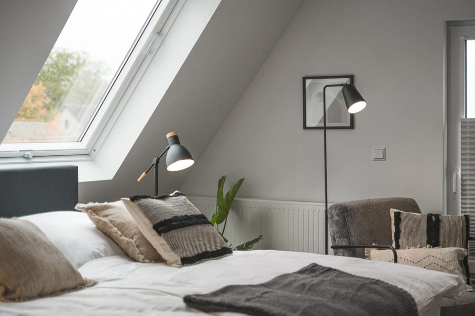 Bed, Photo of the whole room, Bedroom