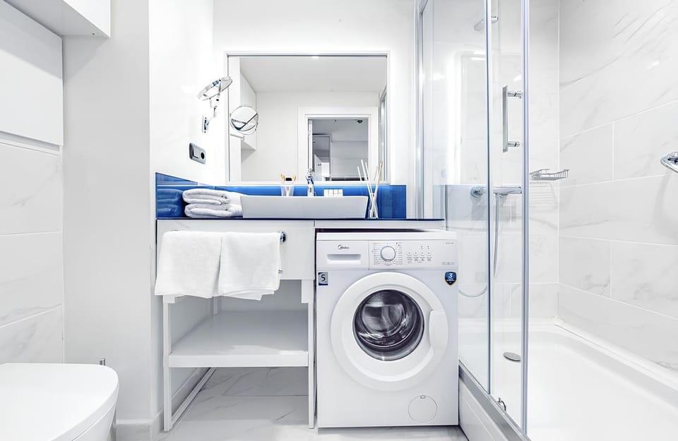 Shower, Bathroom, towels, washing machine, dryer