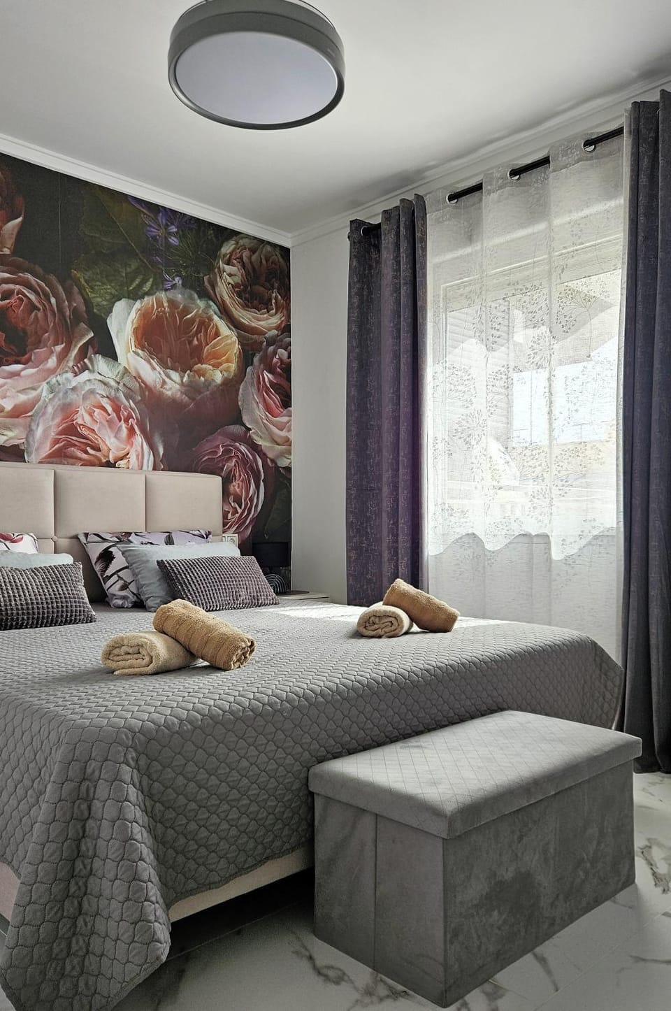 Bed, Photo of the whole room, Bedroom