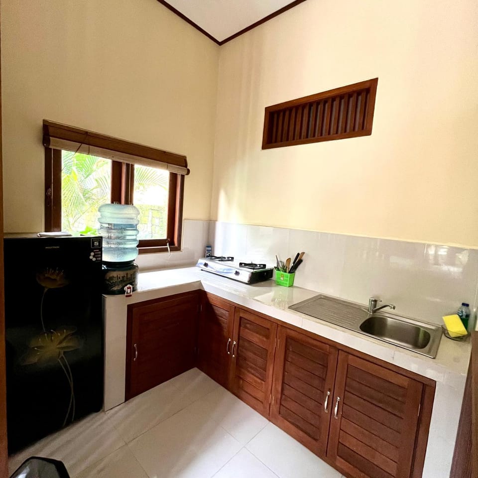 Kitchen or kitchenette, kitchen