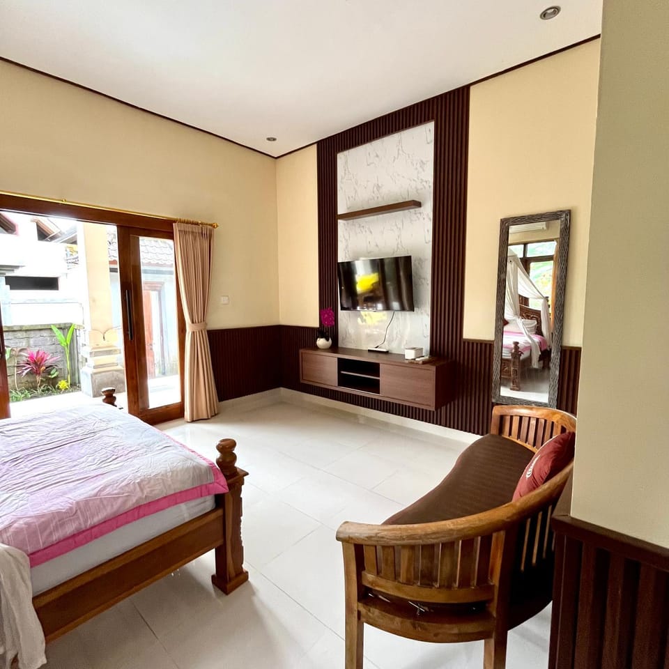 Bed, Photo of the whole room, Bedroom