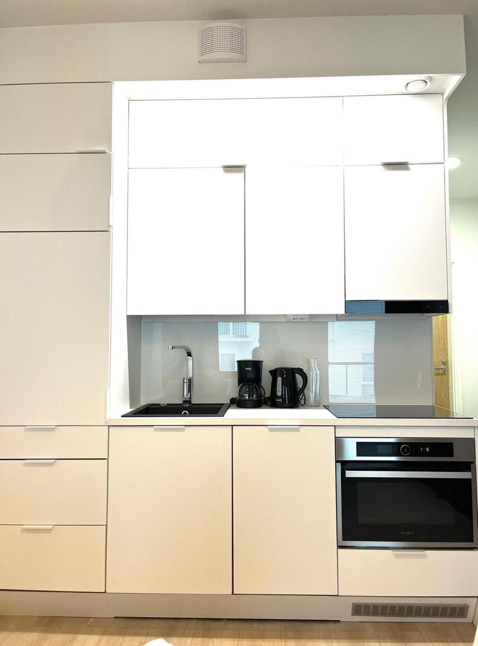 Coffee/tea facilities, Kitchen or kitchenette