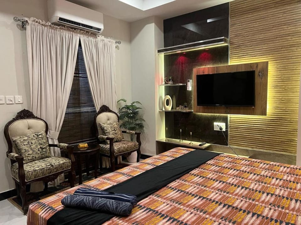 2BR Mehmaan Khana Private Retreat with Terrace and WiFi Apartment in Islamabad Capital Territory