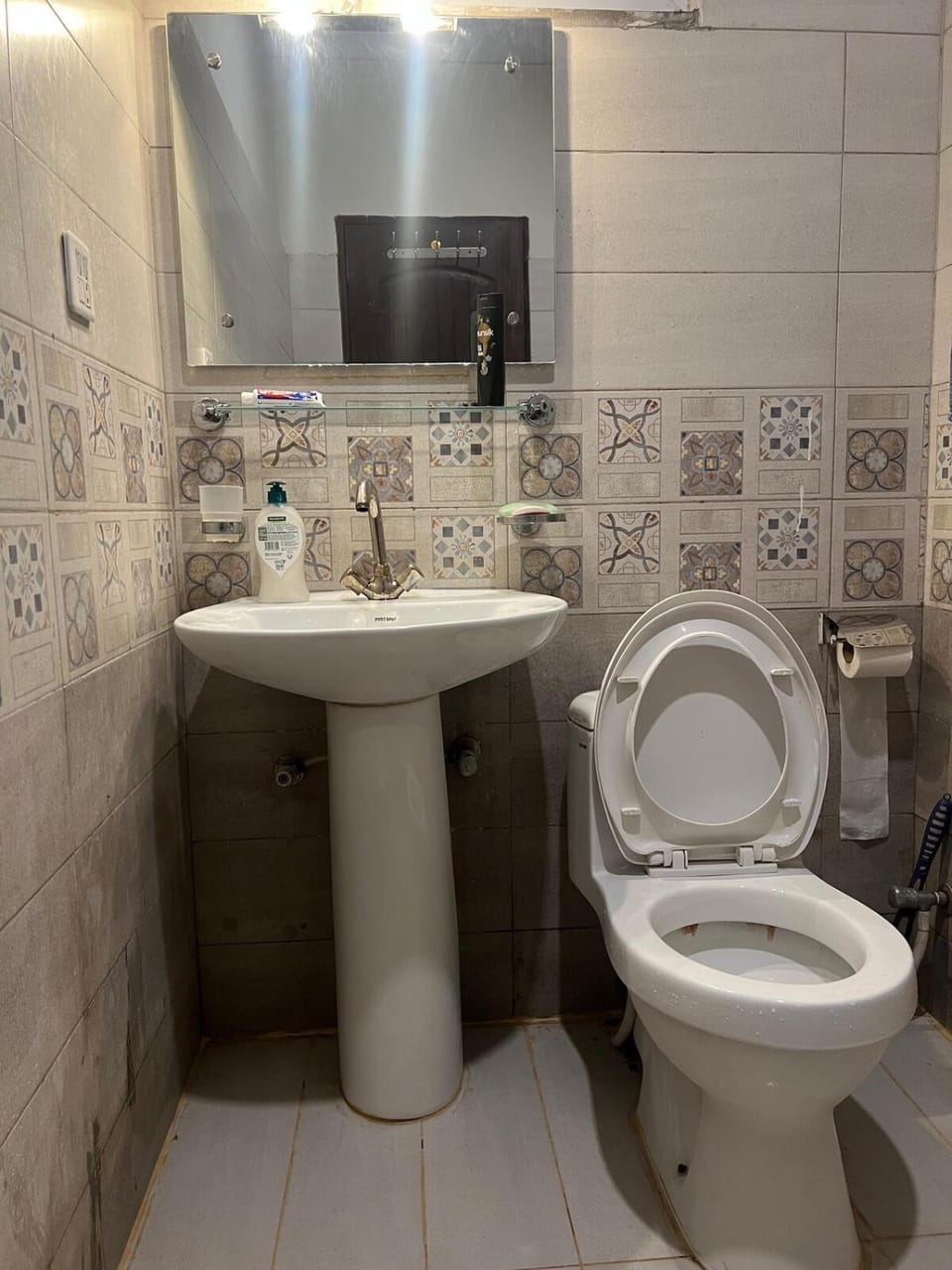 2BR Mehmaan Khana Private Retreat with Terrace and WiFi Apartment in Islamabad Capital Territory