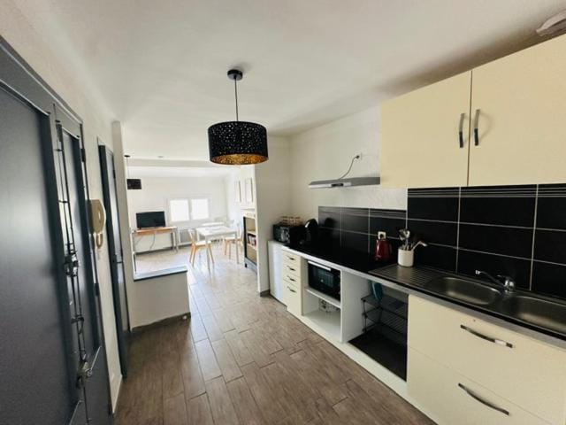 Grand T2 50m2 Narbonne centre, vue sur cathédrale Apartment in Narbonne