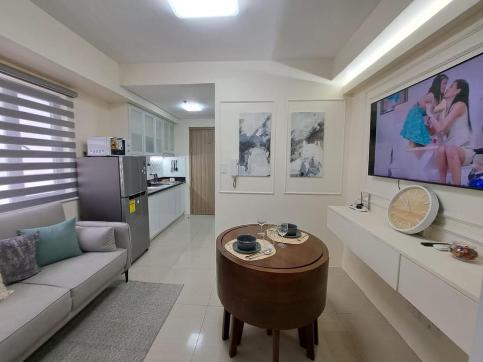 Fully furnished 1 Bedroom Shore 2 Tower 2 - 10F Apartment hotel in Pasay