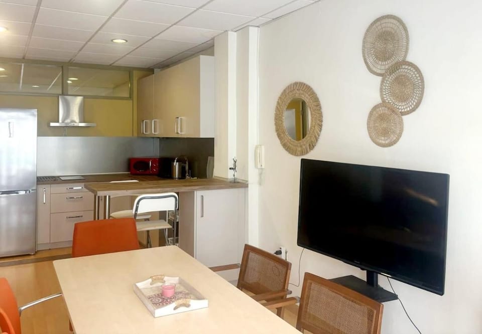 TV and multimedia, Dining area