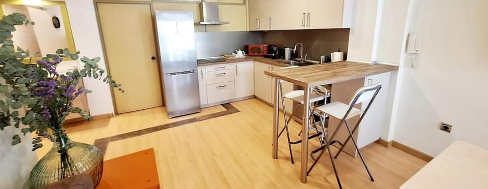 Coffee/tea facilities, Kitchen or kitchenette, Dining area, dishwasher, pet friendly, toaster