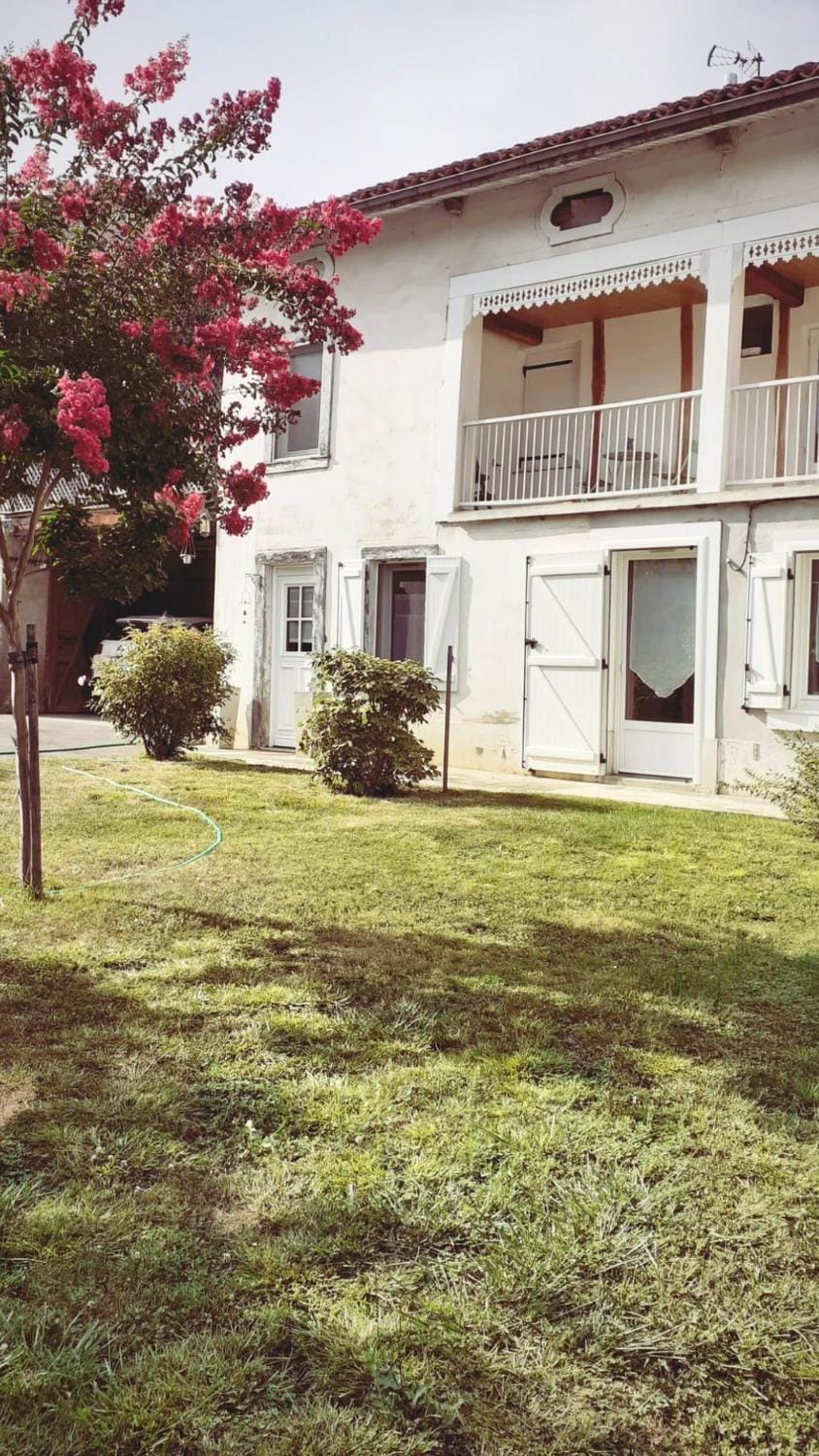 La maison aux lilas House in Occitanie