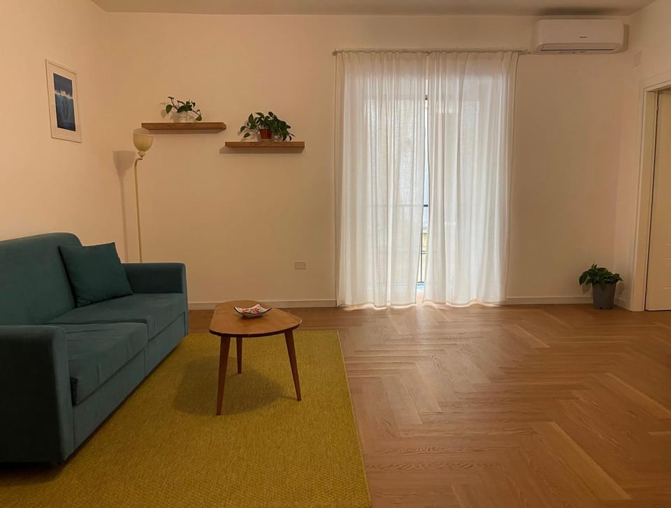 Balcony/Terrace, Living room, air conditioner