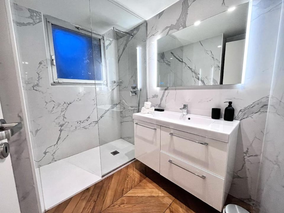 RF103 - Luxueux 3 pièces à Beausoleil Apartment in Monaco