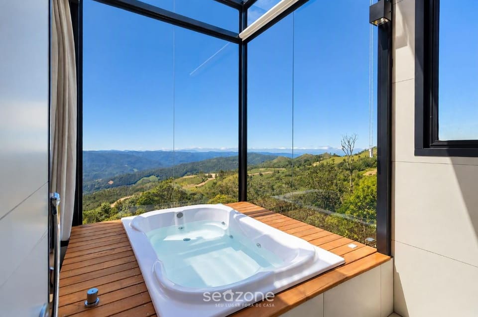 Balcony/Terrace, Bedroom, Mountain view